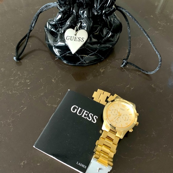Ladies GUESS gold watch - Picture 6 of 6